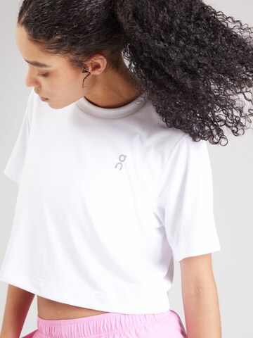 On - Camiseta funcional en blanco