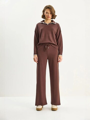 Bianco Lucci - Calças de fato em castanho: frente