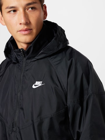 Nike Sportswear Преходно яке 'Windrunner' в черно