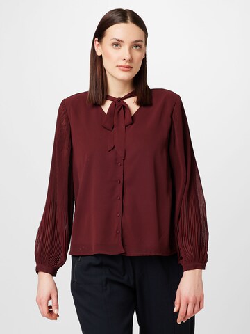 ABOUT YOU Curvy Blouse 'Luzia' in Rood: voorkant