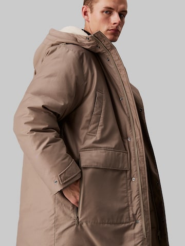 Calvin Klein Jeans Winterparka in Braun