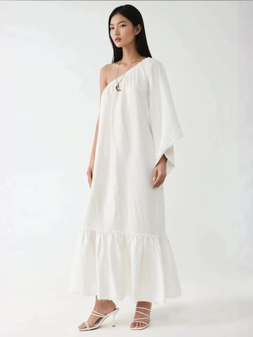 Abito di Hiccup in bianco: frontale