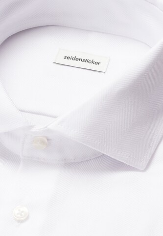 Coupe regular Chemise business SEIDENSTICKER en blanc