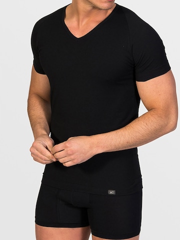 zd ZERO DEFECTS Unterhemd 'V-Neck T-Shirt Egiptian Cotton' in Schwarz: Vorderseite