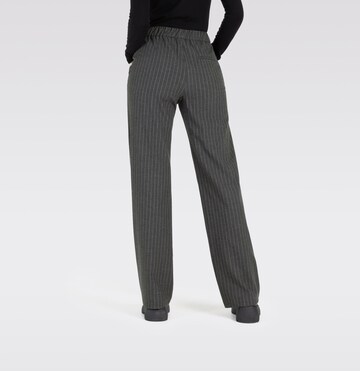 MAC Loose fit Pants in Grey