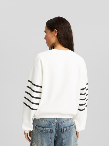 Bershka Sweatshirt in White