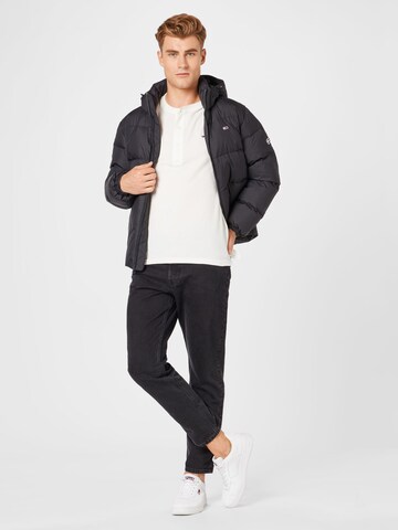 Tommy Jeans Jacke in Schwarz