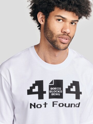 ABOUT YOU x StayKid - Camiseta '404 Boris' en blanco