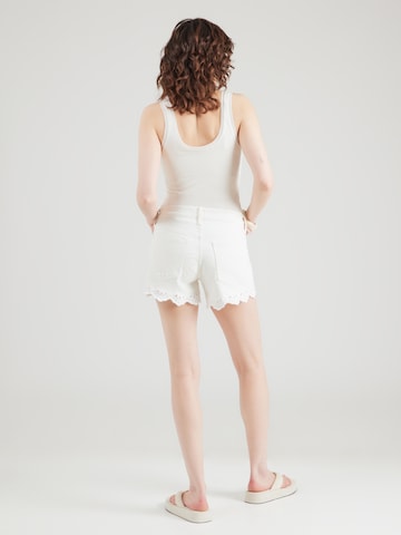 Abercrombie & Fitch Szabványos Farmer 'CLASSIC' - fehér