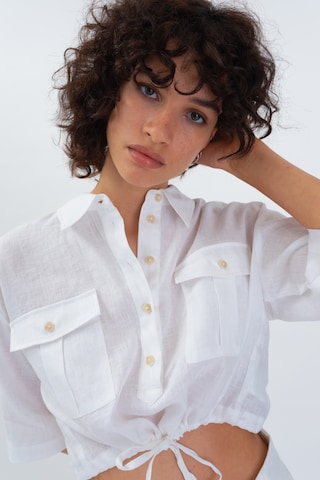 Camicia da donna 'Feechi' di Aligne in bianco