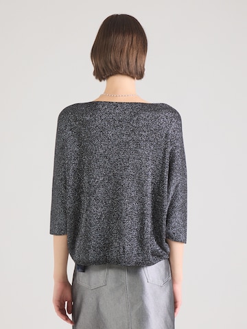 Pulover 'Fe44rayy' de la ZABAIONE pe negru