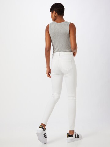 Skinny Jean Noisy may en blanc