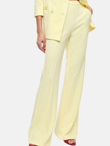 IMPERIAL - Acampanado Pantalón 'Imperial' en amarillo