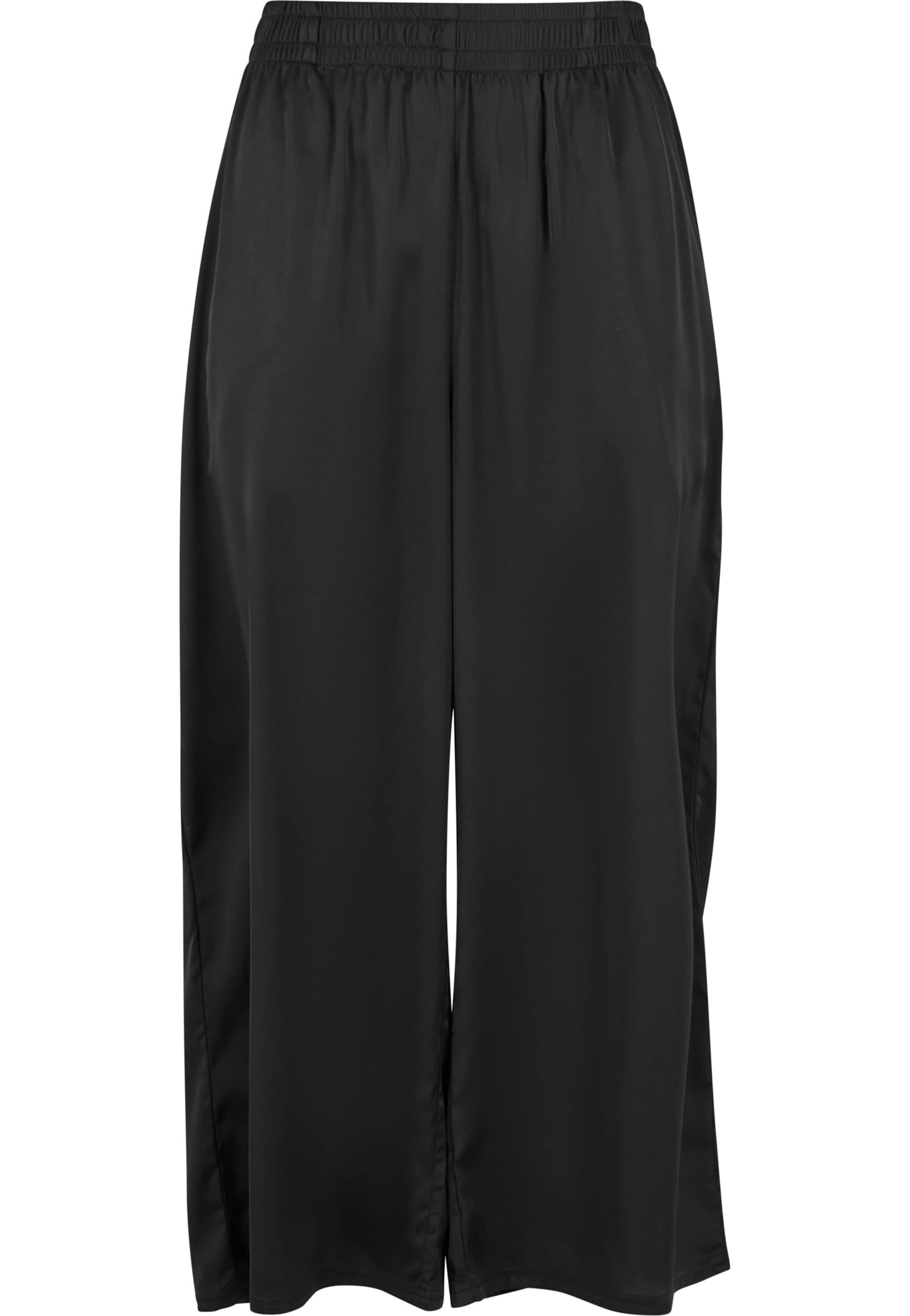 regular Pantaloni ' ' di Urban Classics in nero: frontale