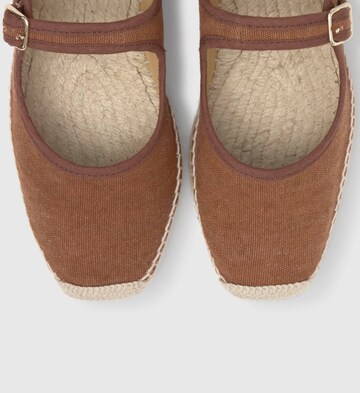Castañer Espadrilles 'Padua' in Bruin