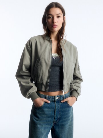 Pull&Bear Between-Season Jacket in Green: front