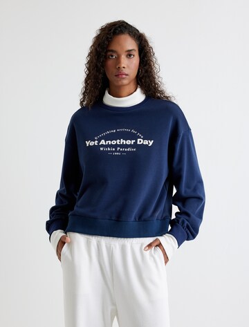 Koton Sweatshirt in Blauw: voorkant