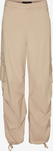 Effilé Pantalon cargo VERO MODA en beige : devant