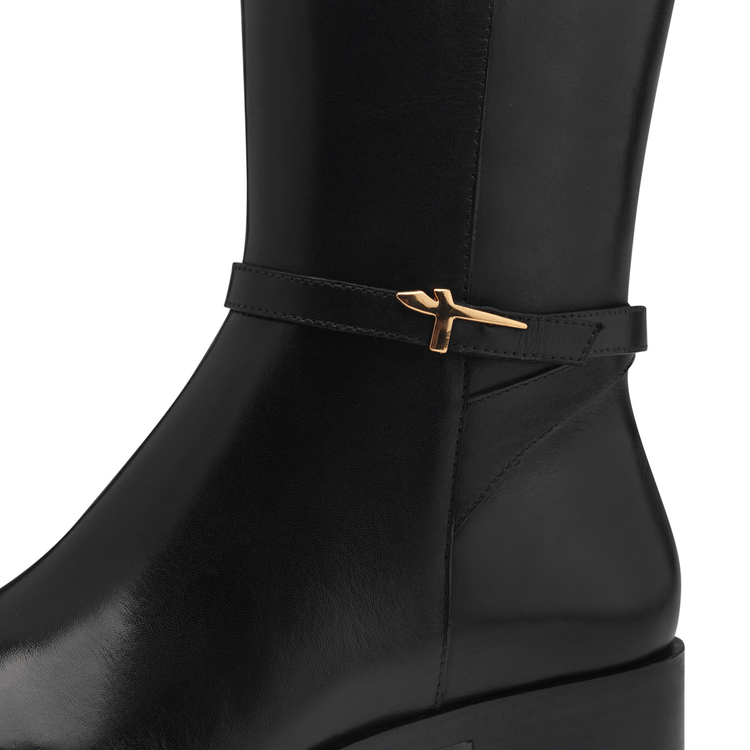 Cizme de la Tamaris pe negru