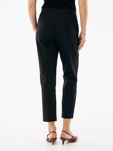 Coupe slim Pantalon à plis 'Cosmea' MEXX en noir