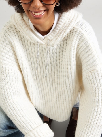 Monki Sweater in White
