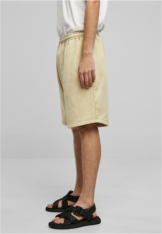 Urban Classics Loosefit Shorts in Beige