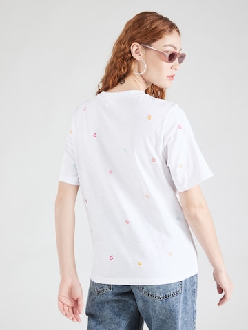 T-shirt 'ILAR' NÜMPH en blanc