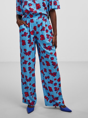 Y.A.S Wide leg Broek 'Nellie' in Blauw: voorkant