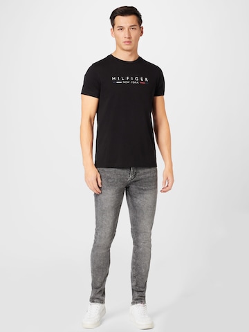 Tricou 'New York' de la TOMMY HILFIGER pe negru