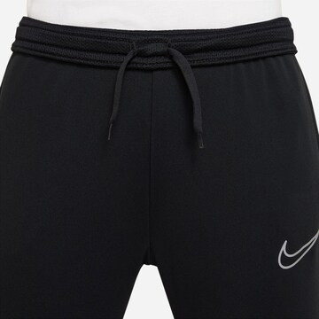 NIKE Regular Hose in Schwarz