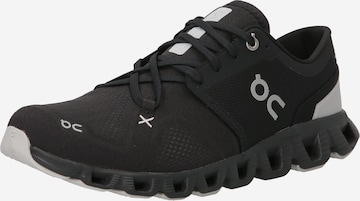 On Laufschuh 'CloudX3' in Schwarz: predná strana