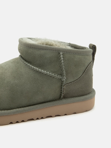 UGG Домашни пантофи 'CLASSIC ULTRA MINI' в зелено