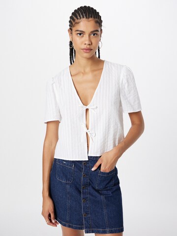 Monki Blouse in Wit: voorkant