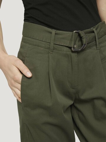 Loosefit Pantaloni con pieghe di TOM TAILOR in verde