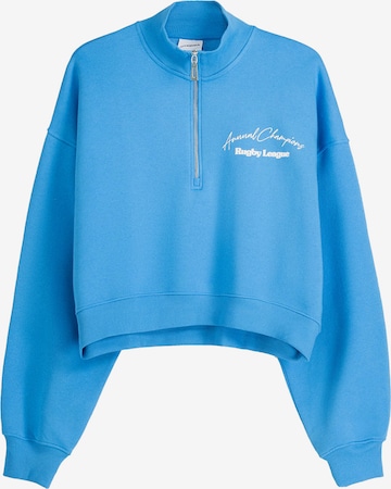 Sweat-shirt Bershka en bleu : devant