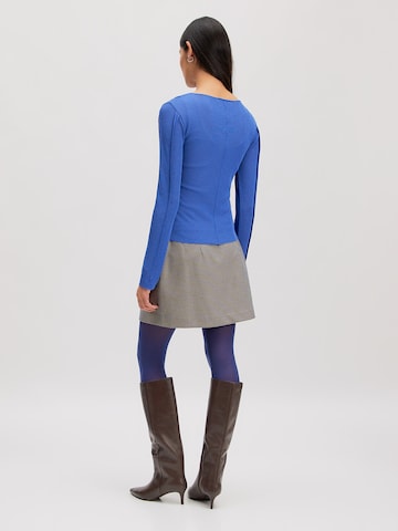 EDITED Tričko 'Halima' – modrá