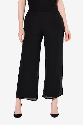 Ulla Popken Wide Leg Housut värissä musta: etupuoli