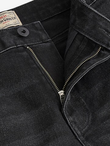Next Slim fit Jeans 'Essential' in Black