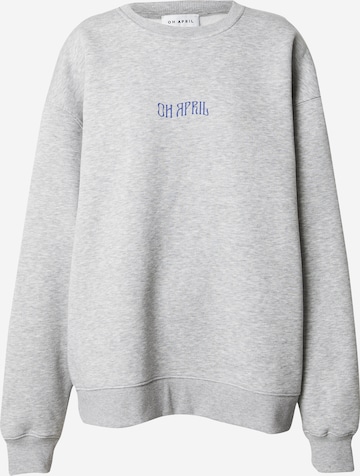 OH APRIL Sweatshirt in Grey: front