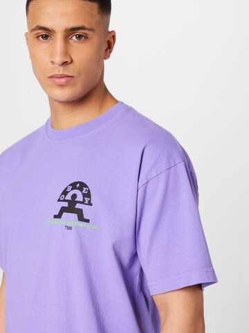 Obey Funkční tričko 'Haus Musik' – fialová