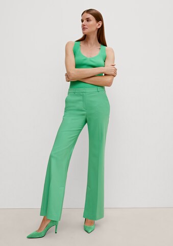 évasé Pantalon à plis COMMA en vert