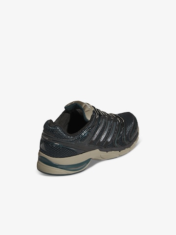 ADIDAS - Sapatilhas baixas em branco