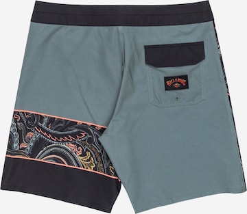 Boardshorts 'Burleigh Pro 18' BILLABONG en vert : devant