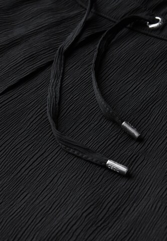 CECIL Loosefit Shorts in Schwarz