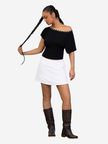 BROKE + SCHÖN Skirt in White