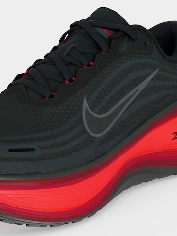 NIKE Bežecká obuv 'Vomero Plus' - Sivá