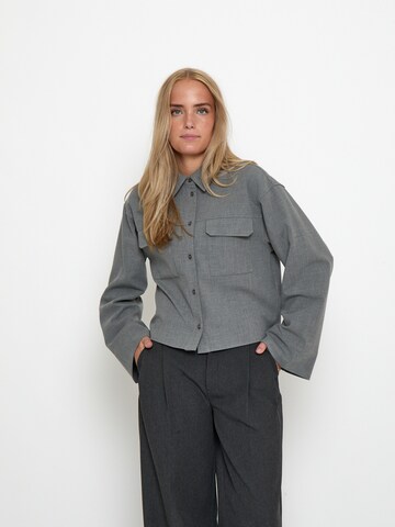 minus Shirts 'Emilie' i grå: forside