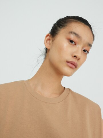 EDITED Top 'Milena' in Brown