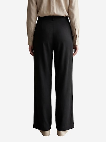 Wide leg Pantaloni con pieghe di My fashion in nero