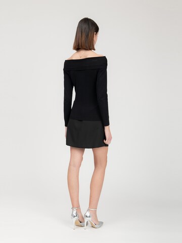 Influencer Pullover in Schwarz